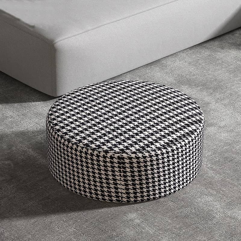 Stylish pouf seat