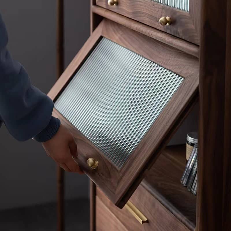 Wooden storage unit with drawers