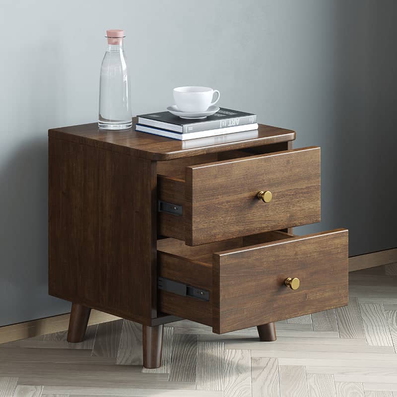 Wooden chest of drawers