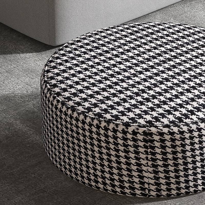 Stylish pouf seat