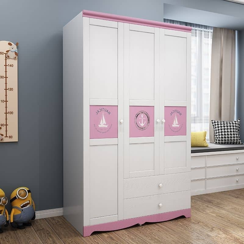 Distinctive children's wardrobe