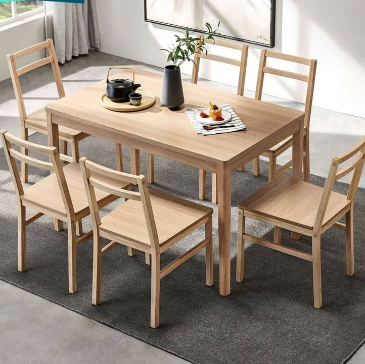 Minimalist dining table