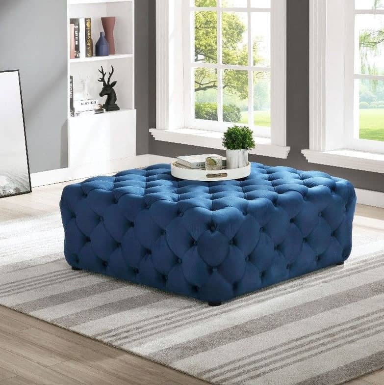 Square captone pouf