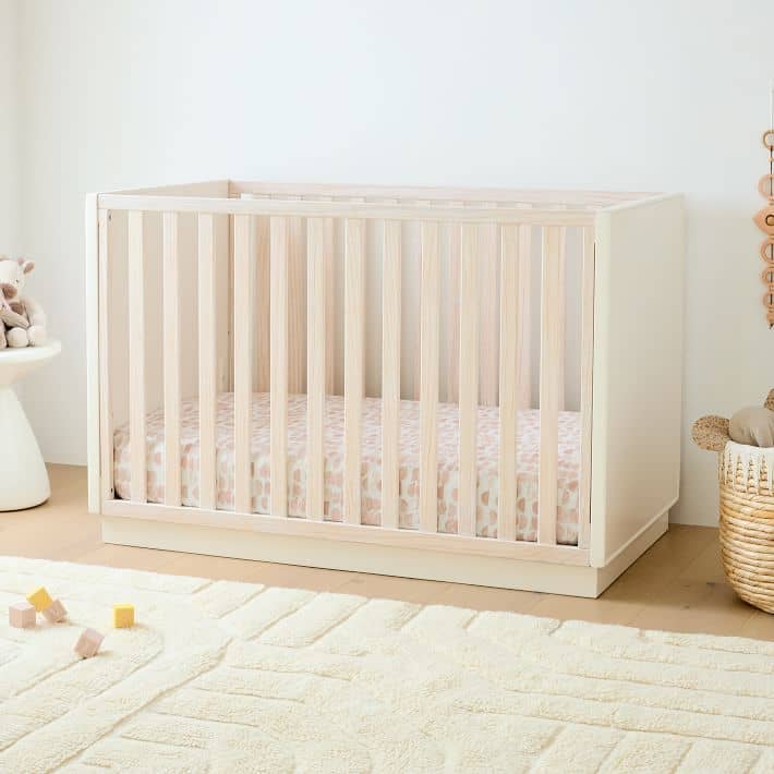 Chic baby bed