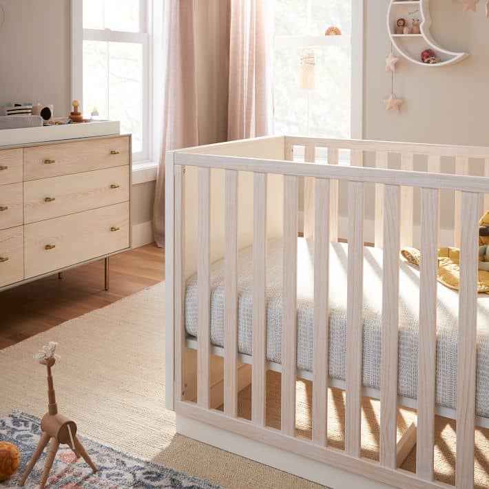 Chic baby bed