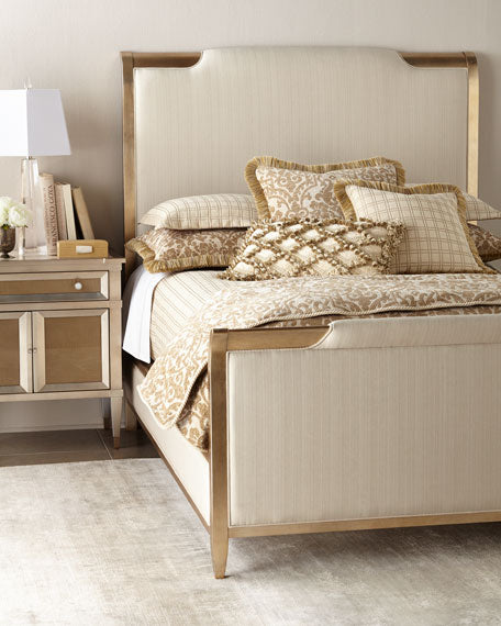 Classic bed with a distinctive design